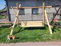 Huśtawka drewniana do ogrodu