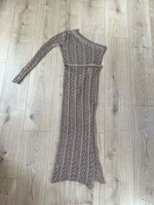 sukienka plazowa zlota rozowe zloto azurowa asymetryczna