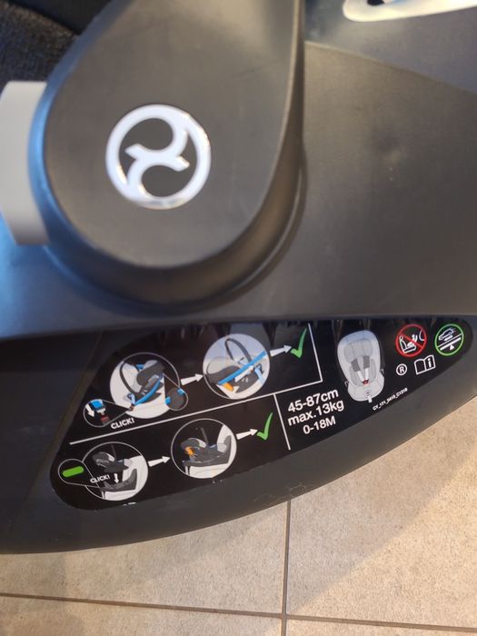 Fotelik Cybex Z+ I-Size plus baza Isofix granatowy noworodka 0-13 kg