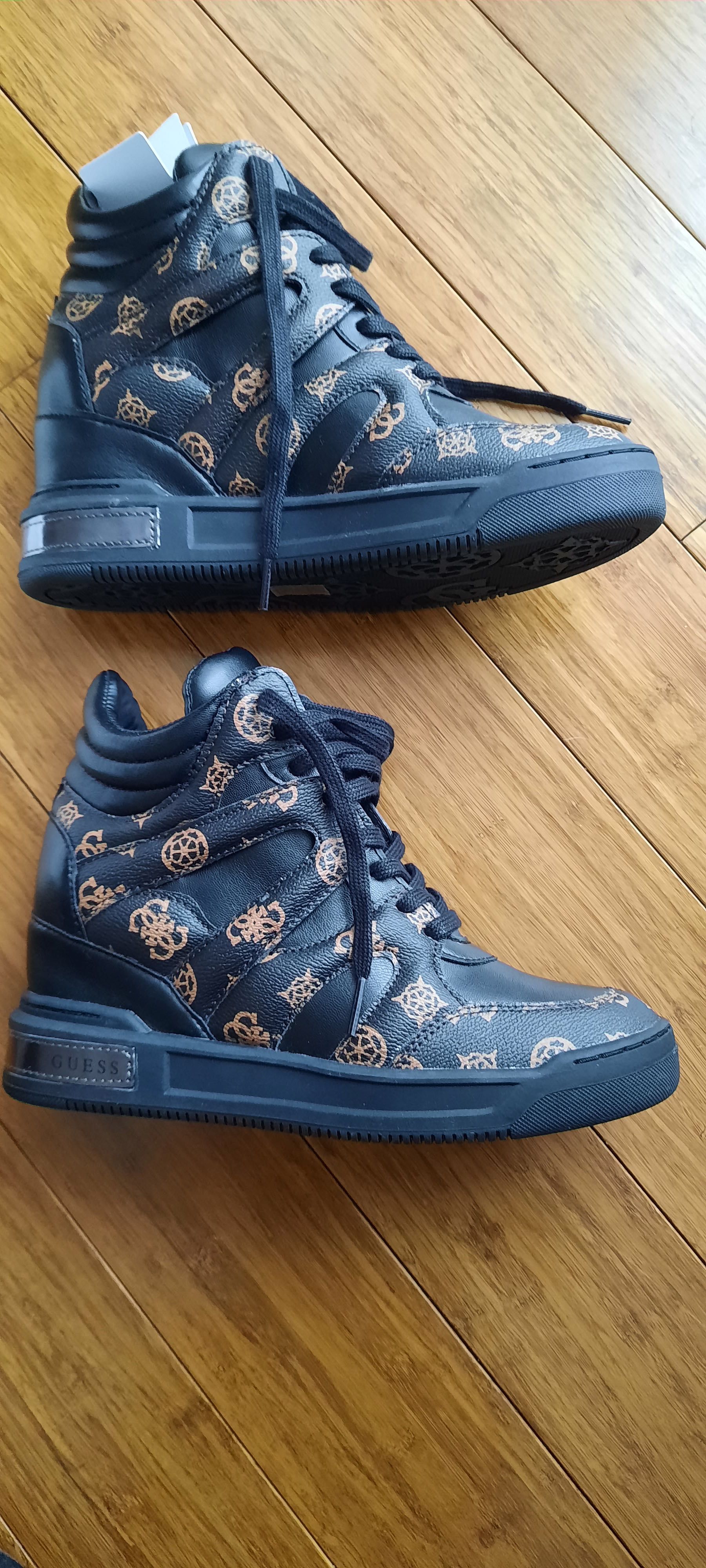 Sneakersy Guess Lisa