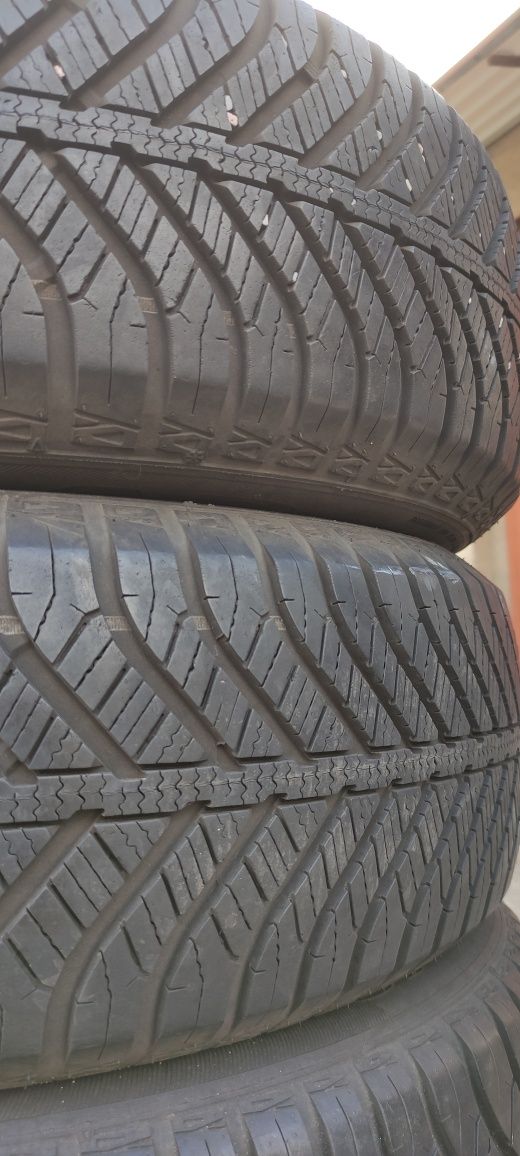 Opony zimowe z 2020r 6mm 195/65/15 Goodyear 7N6