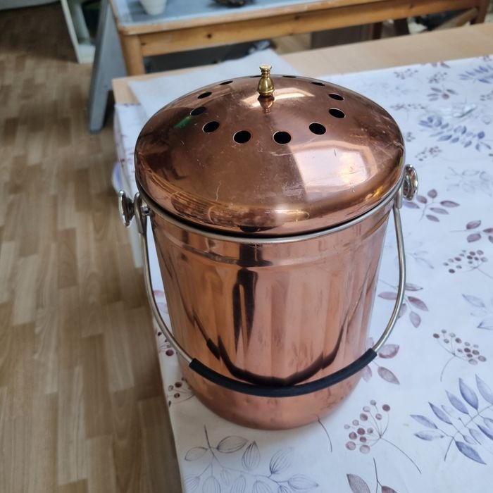 Pojemnik na odpady bio