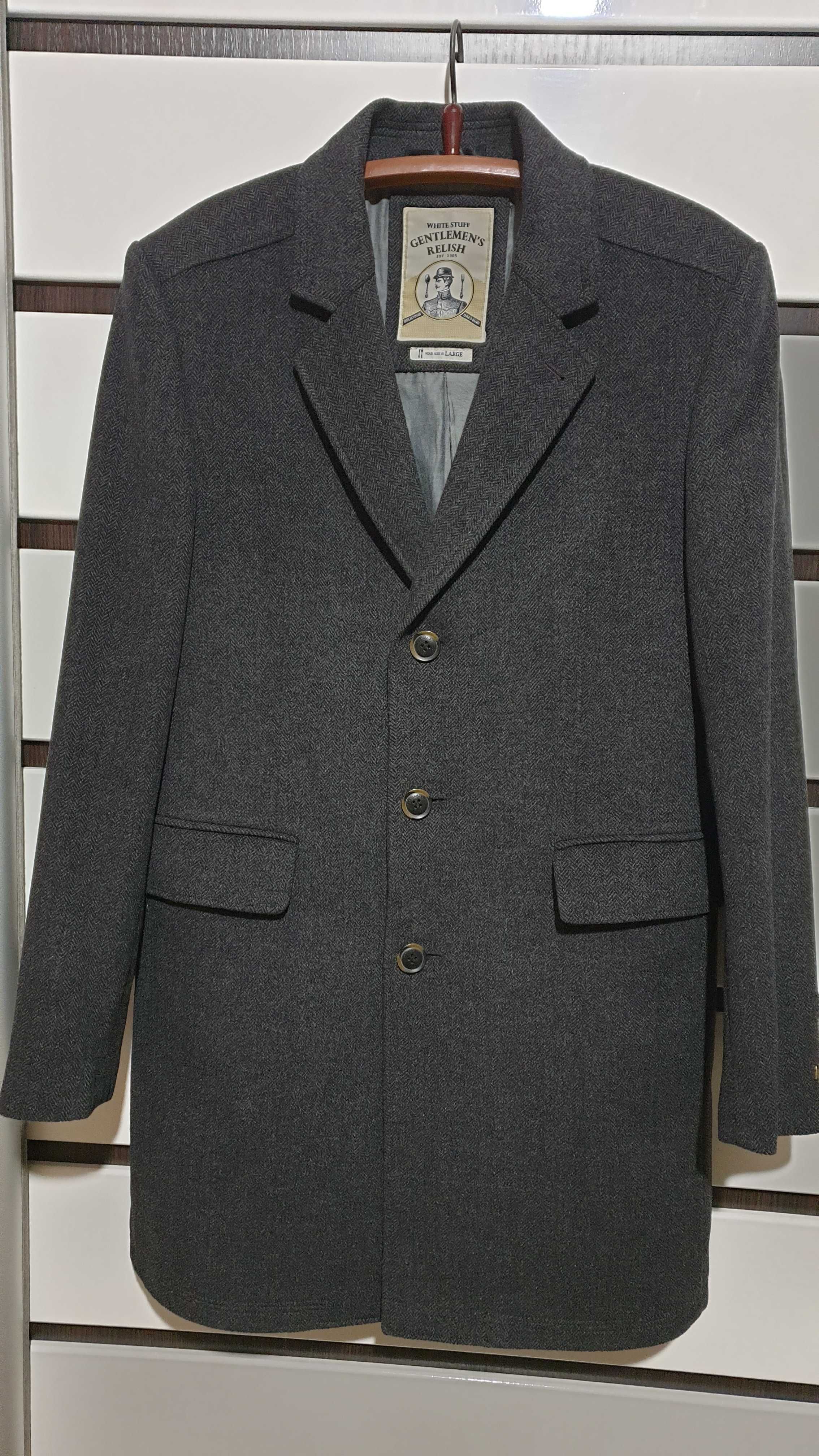 Стильное мужское пальто английского бренда Gentlemens relish.
