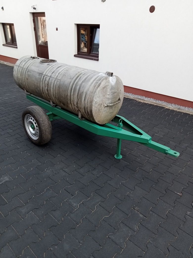 Beczka do podlewania 600l