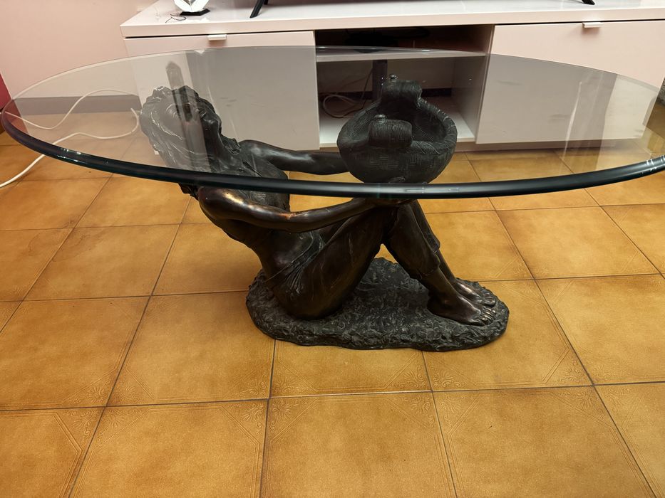 Mesa vidro mulher bronze