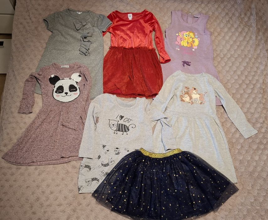 Paka ubranek dla dziewczynki110/116