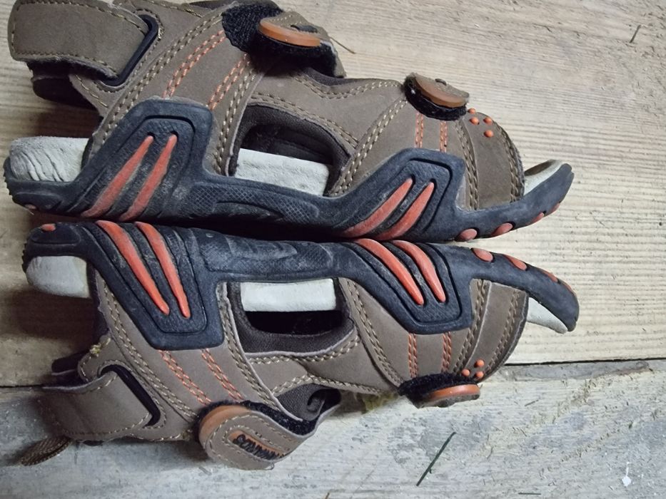 Sandałki chłopięce 30