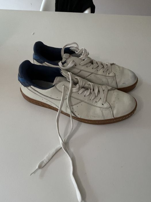 Tenis pele marca Diadora