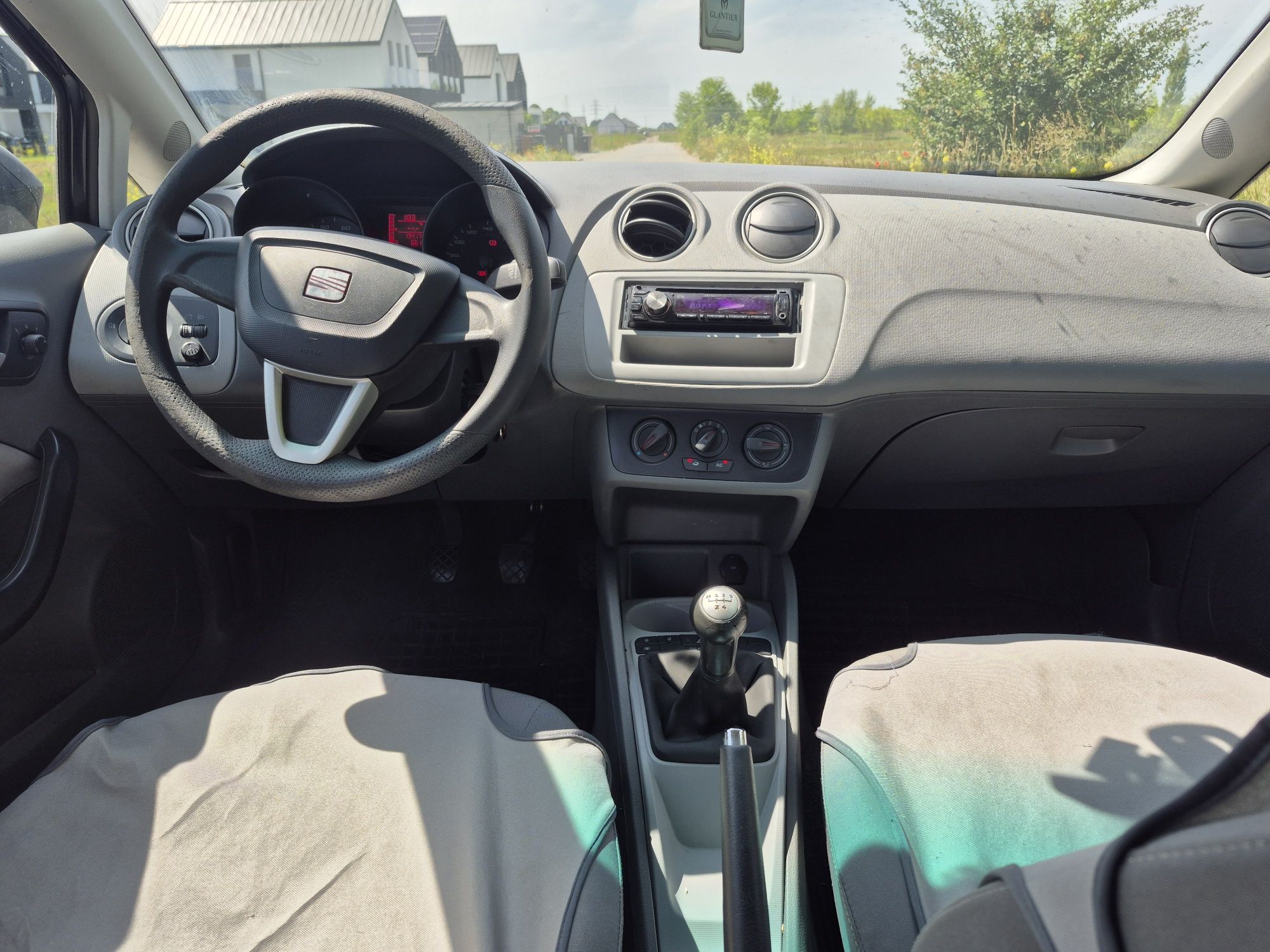 Seat Ibiza 1,4 mpi benzyna 86km model 2010 zamiana