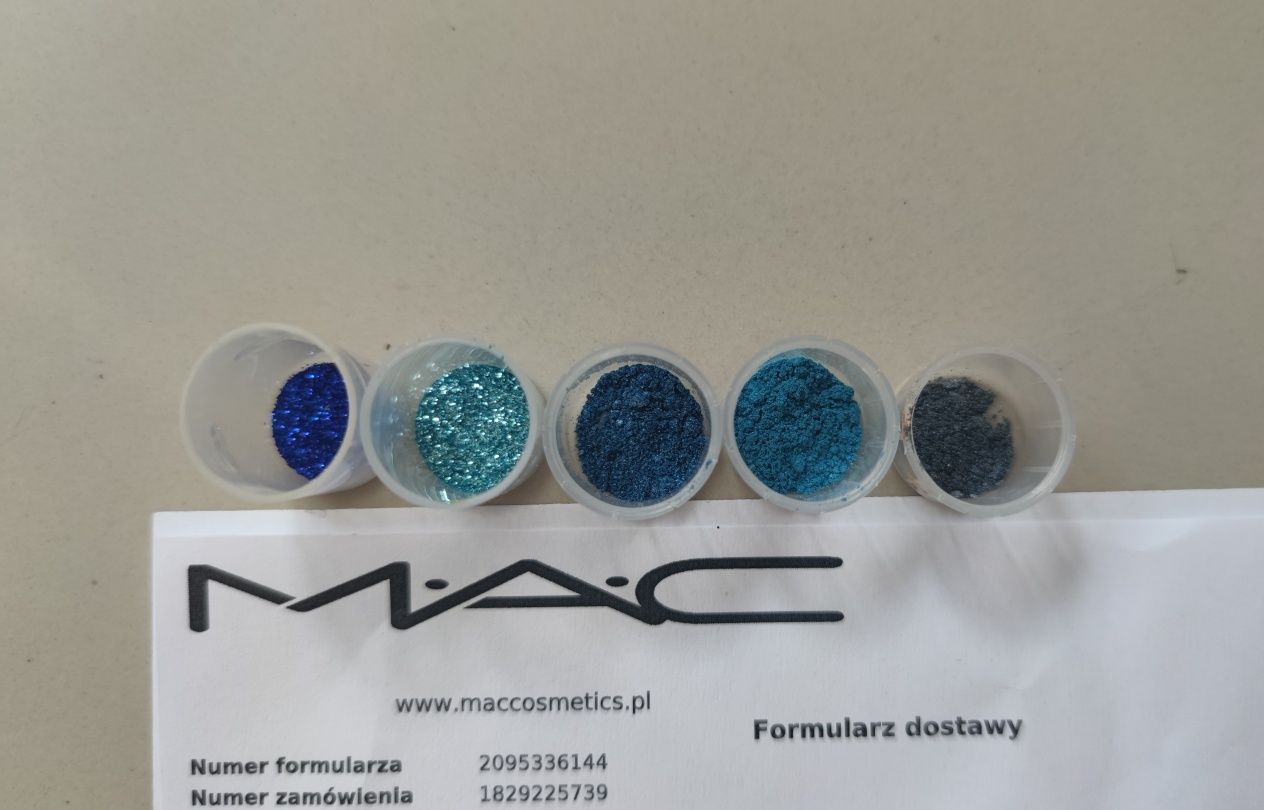 Mac pigmenty cienie do powiek niebieskie