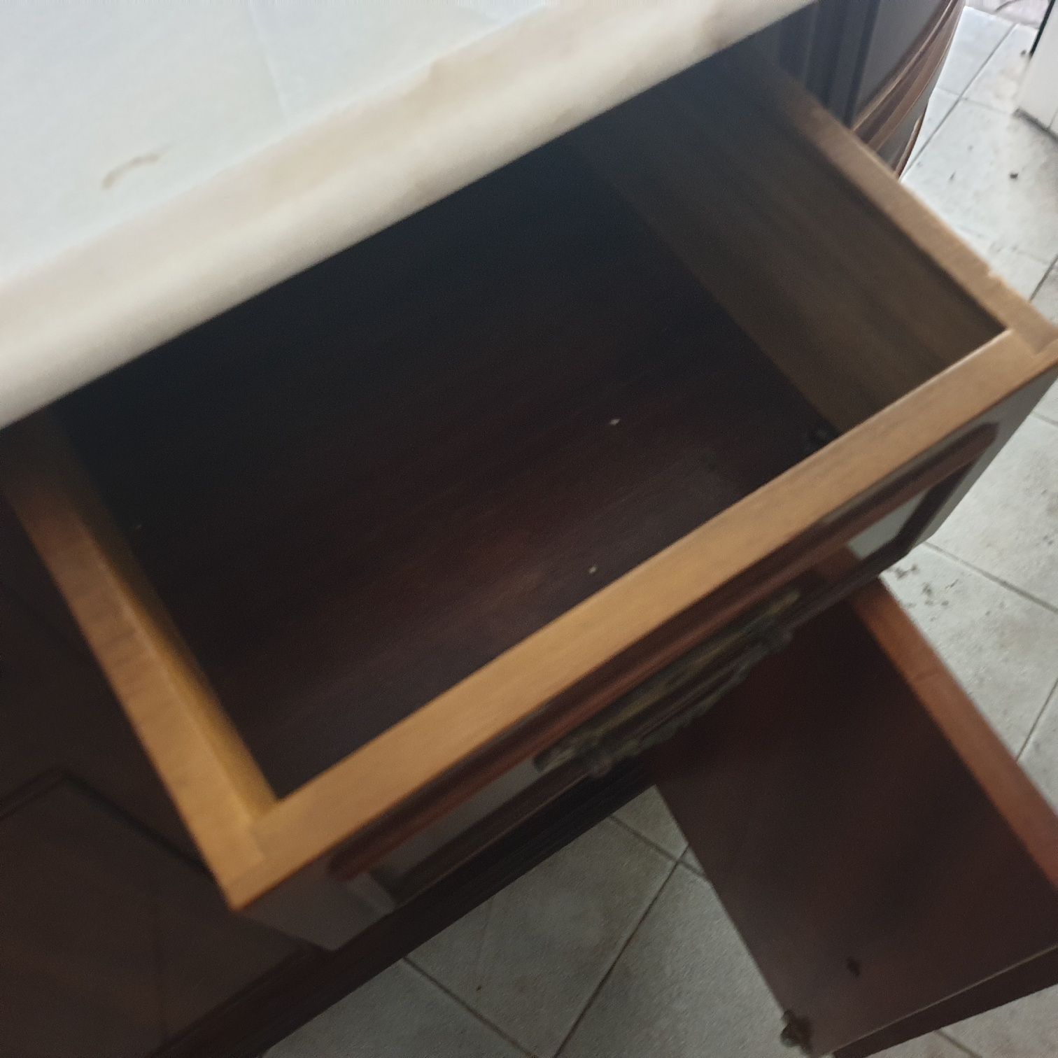 Sapateira/ Consola larga