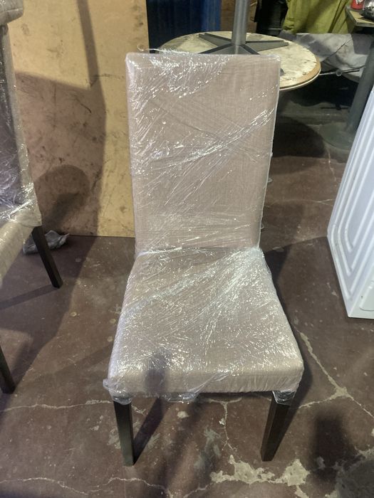 Mesa extensivel com 6 cadeiras