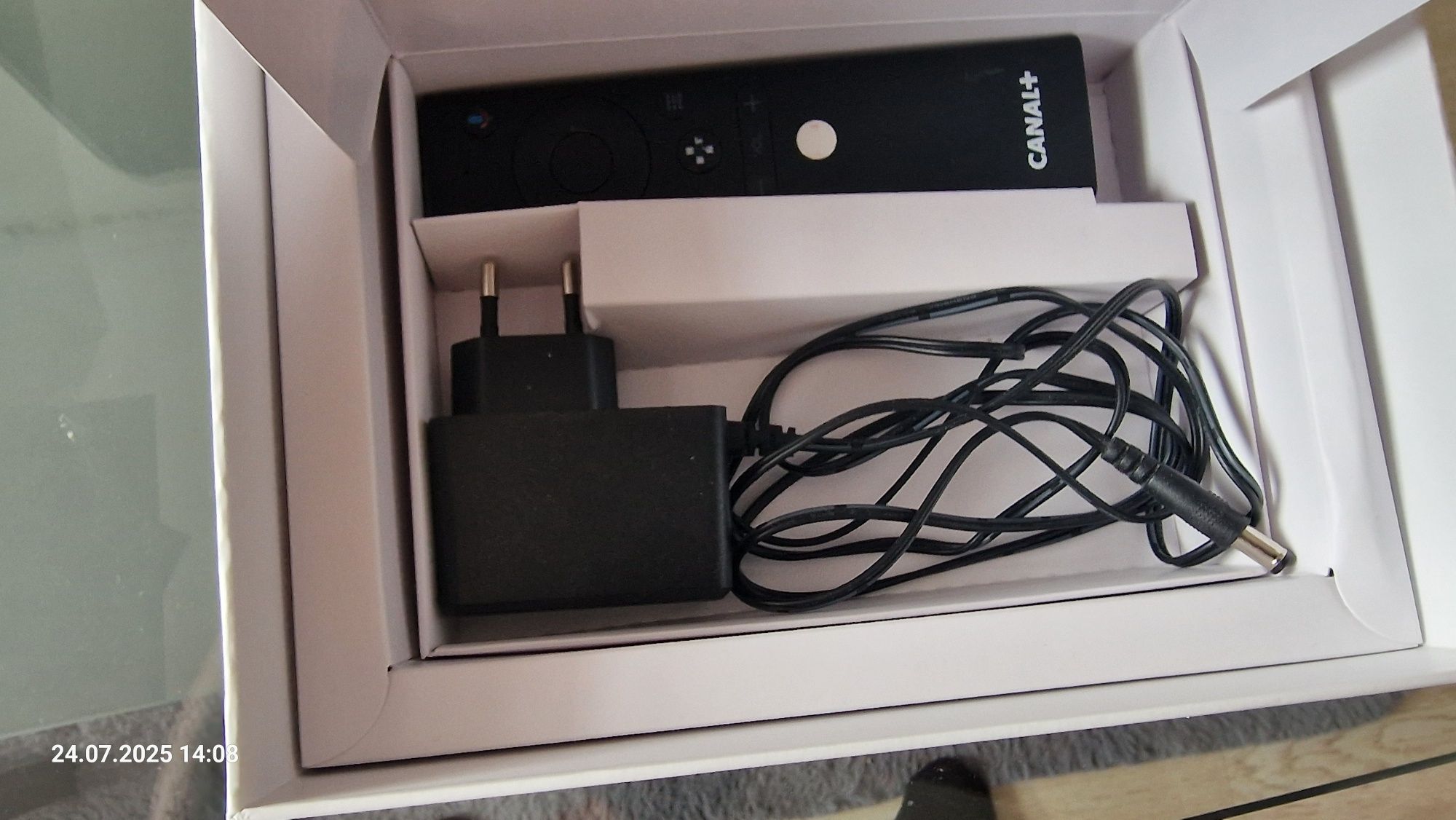 Canal+ BOX 4K, Android, DVB-T2, model: HY4001