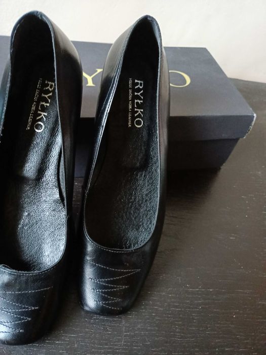 Baleriny w kolorze czarnym z linii RYŁKO