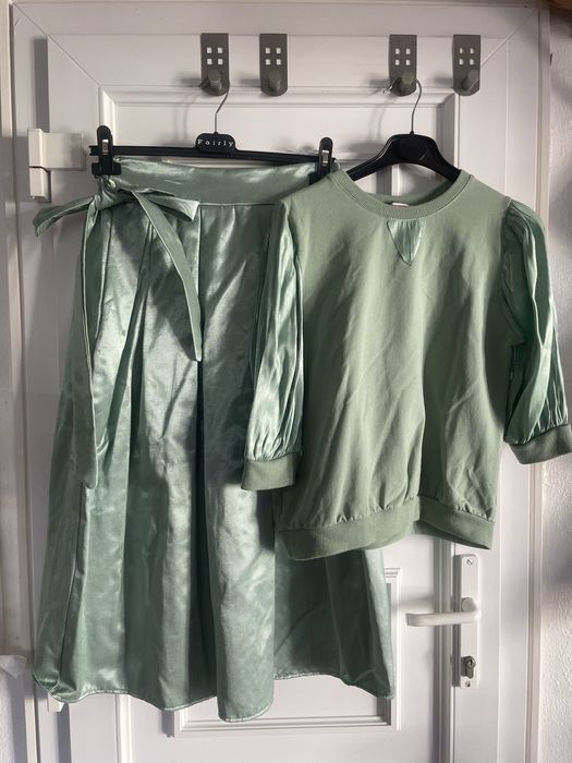 Saia e blusa em verde agua,novo