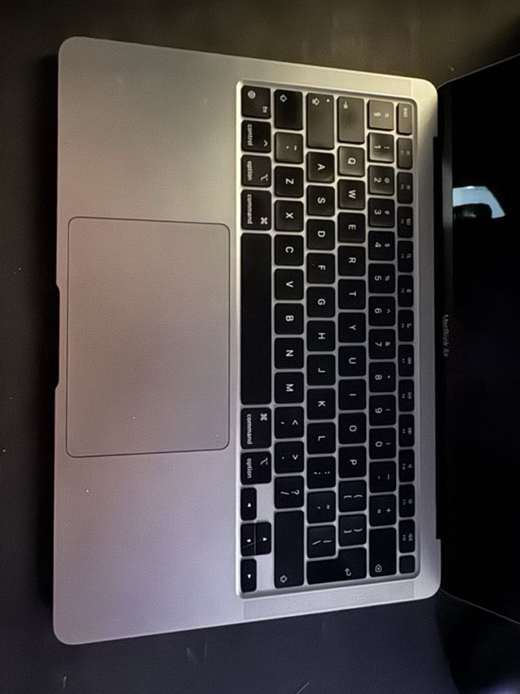 Apple Macbook Air (M1 2020) model A2237, 13,3 cala, 16GB RAM, 256SSD