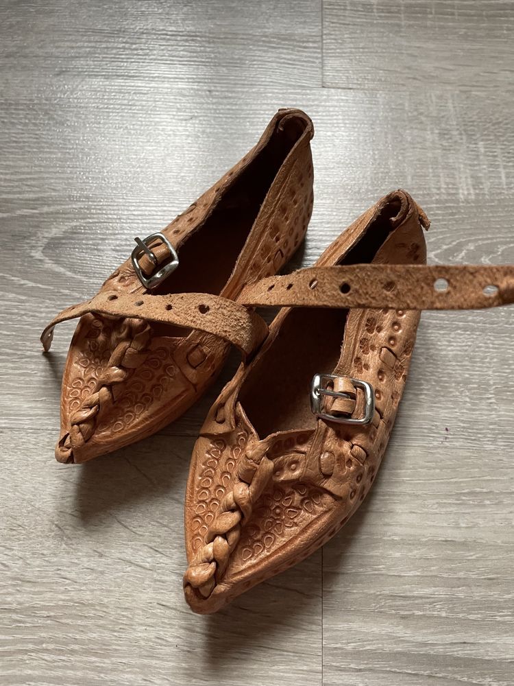 Kierpce buty góralskie dzieciece  2 latka nowe