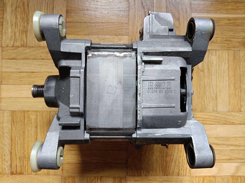 Silnik BOSCH SIEMENS 151.60012.23 (używany, sprawny)