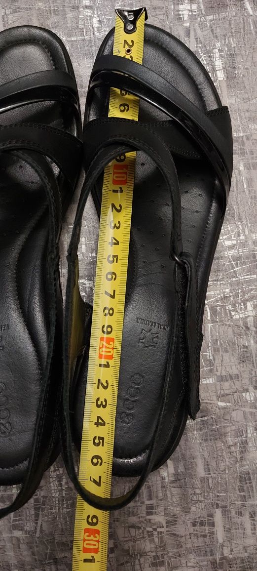 Продам сандали Ecco р.41