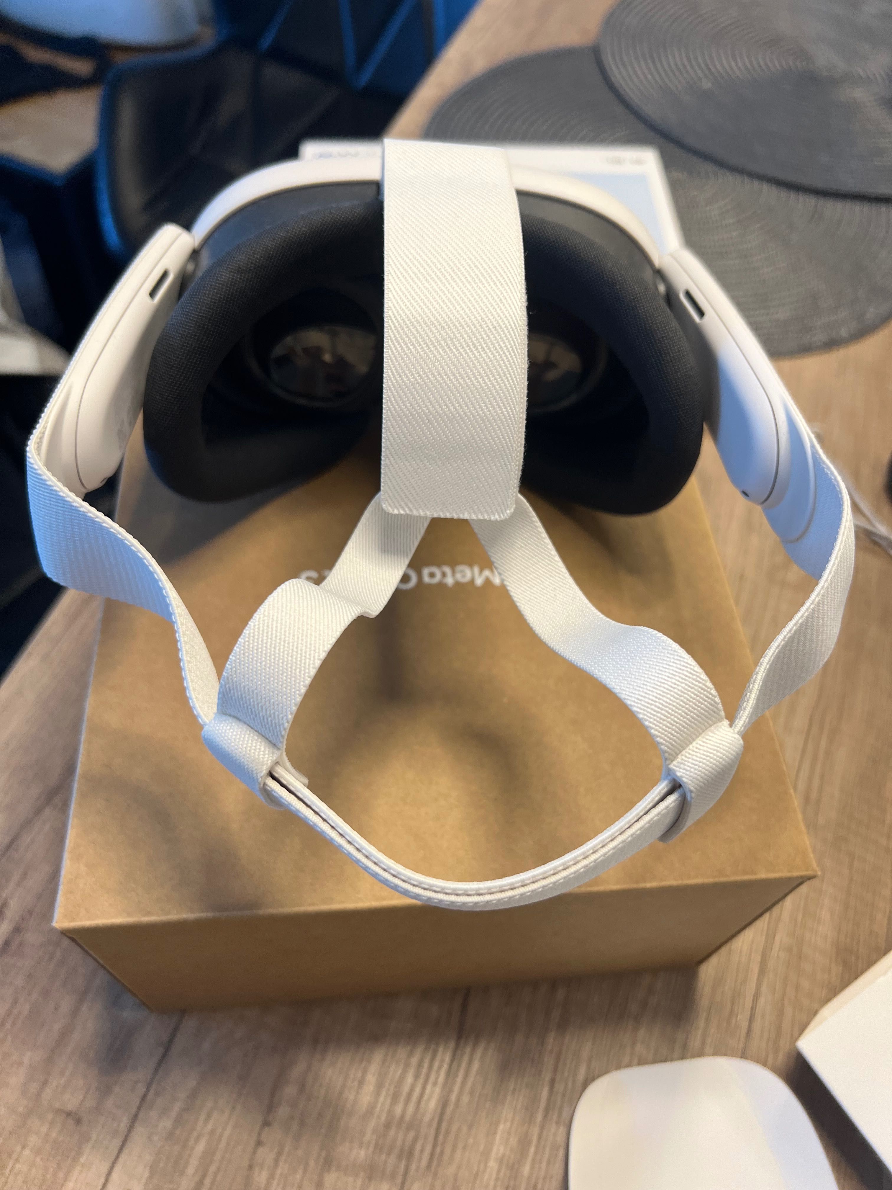 Meta Oculus Quest 3