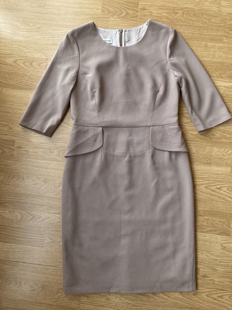 Elegancka sukienka Modesta