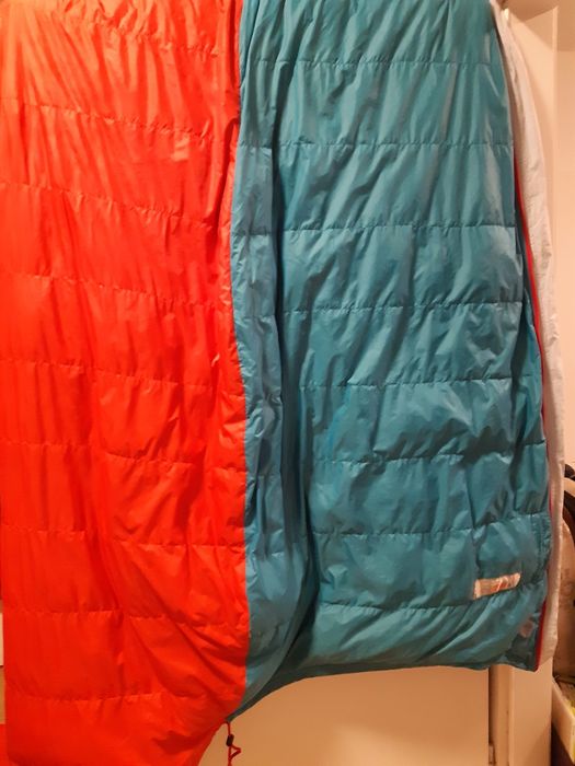 Пуховый спальный мешок- оригинал. Германия.