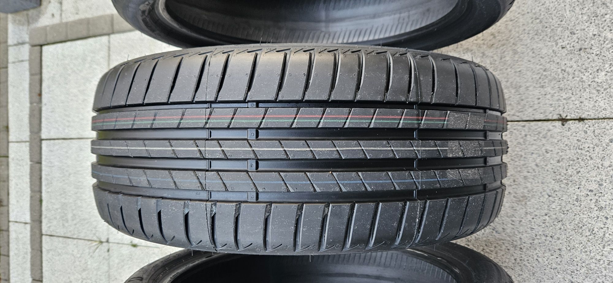 Opony 225/40R19 Lato Bridgestone  Turanza