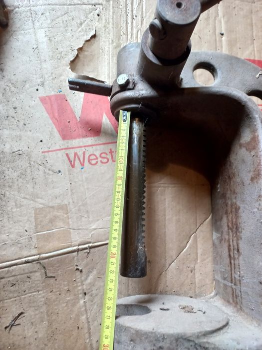 Prasa ręczna warsztatową bison bial 9210