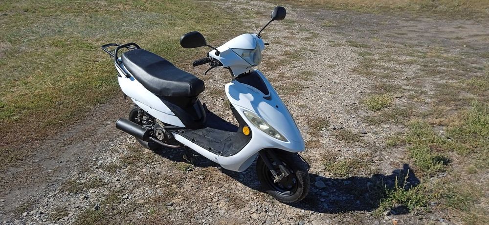 скутер Sabur.      .