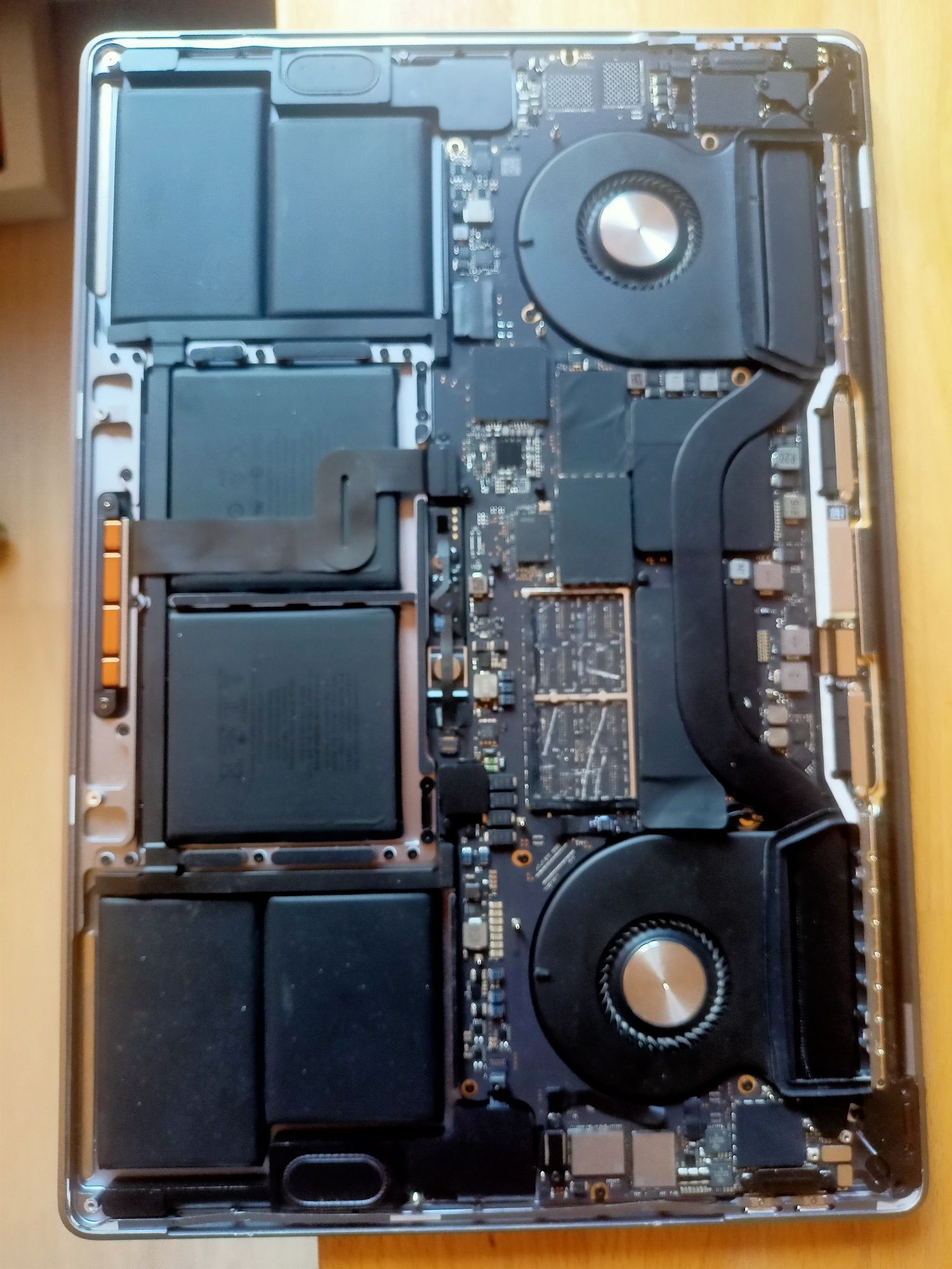 MacBook Pro 16" A2141 Space Gray