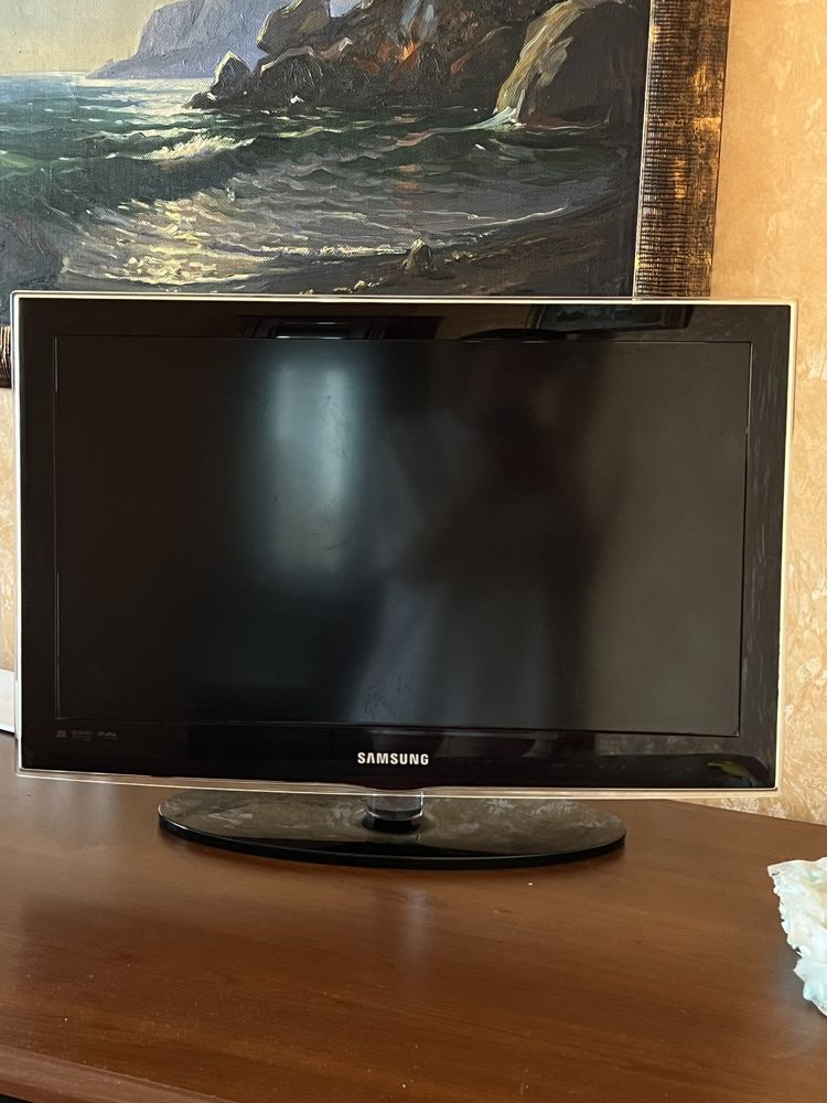 телевізор samsung Model : UE26C4000PW