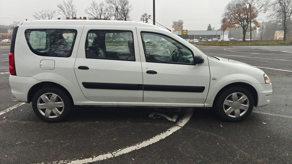 Dacia Logan doinwestowana, serwisowana, bezwypadkowa, stan idealny, FV 23%