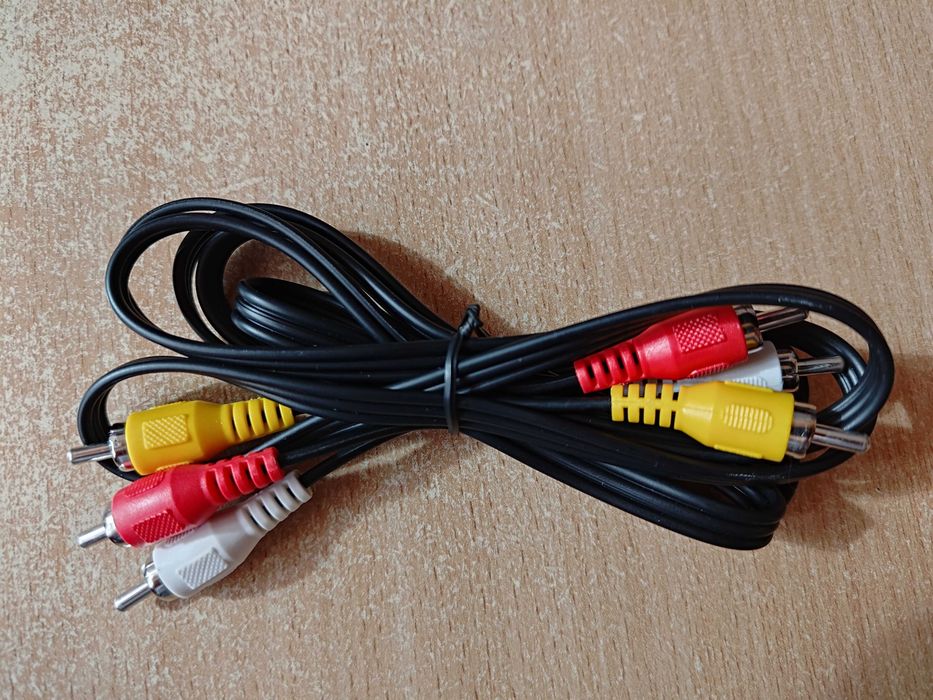 Кабель 3RCA на 3RCA (3 тюльпана - 3 тюльпана)