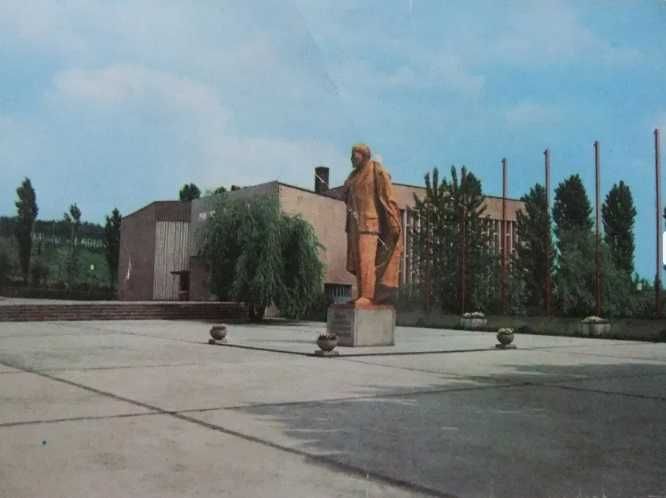 Pocztówka Mysłowice-Wesoła pomnik Lenina okres PRL