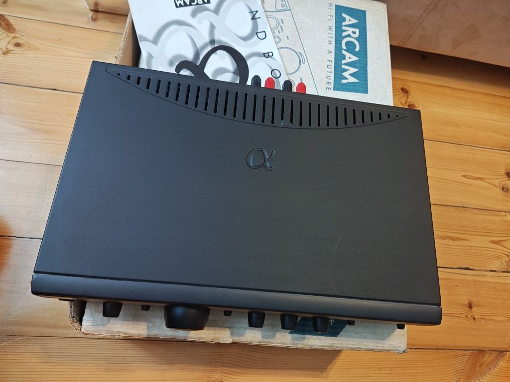 Arcam Alpha 8R – Wzmacniacz Stereo – Idealny Stan!