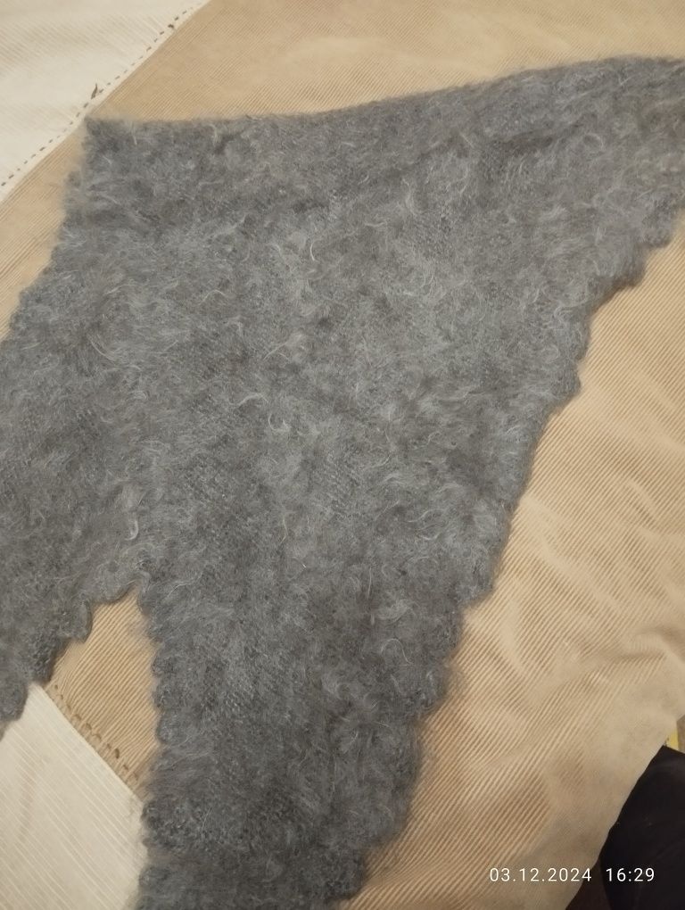 Продам Пуховую косынку