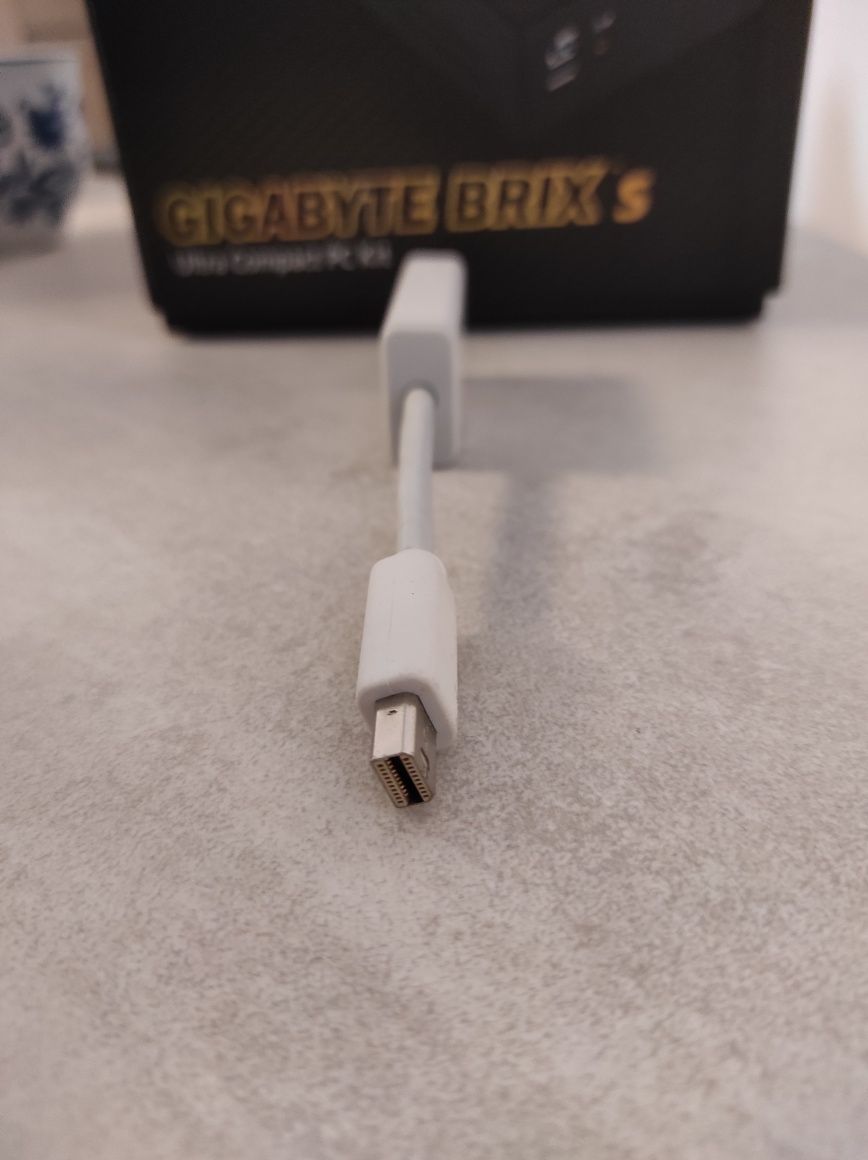 Apple mini dp - VGA / mini dp - display port