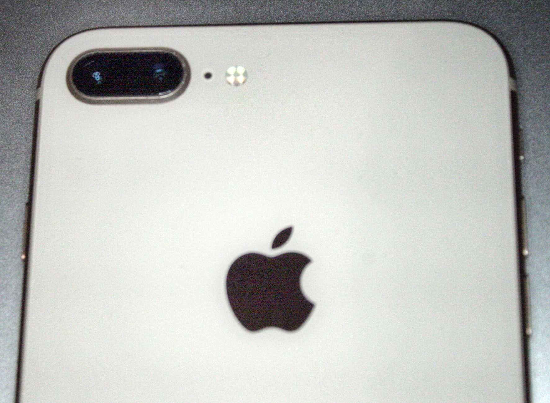 Apple iPhone 8 Plus 64Gb Gold Neverlock