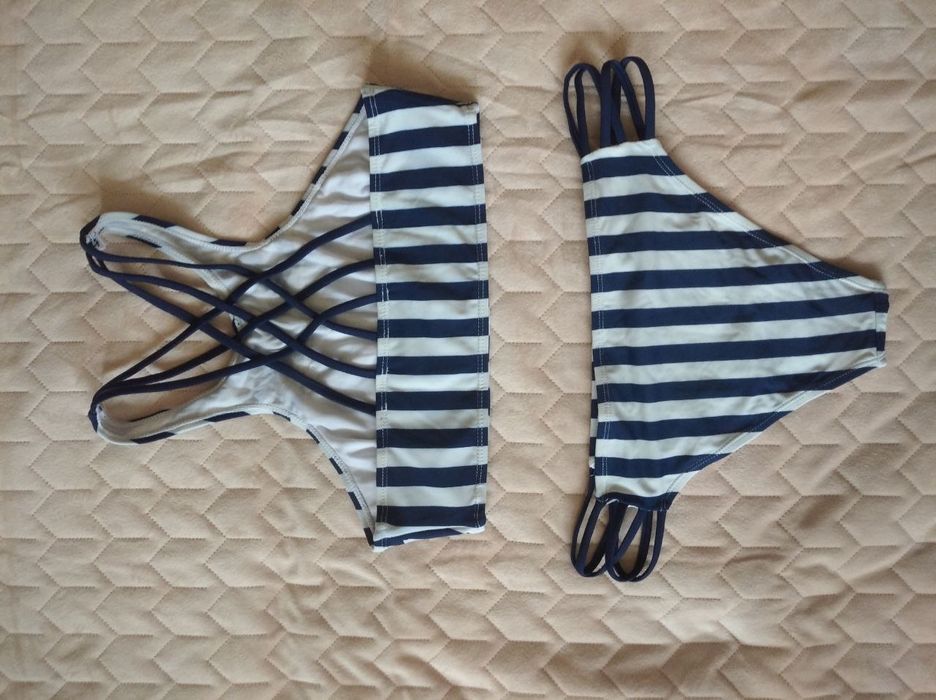 Купальник хай-нек біло-синій розмір M