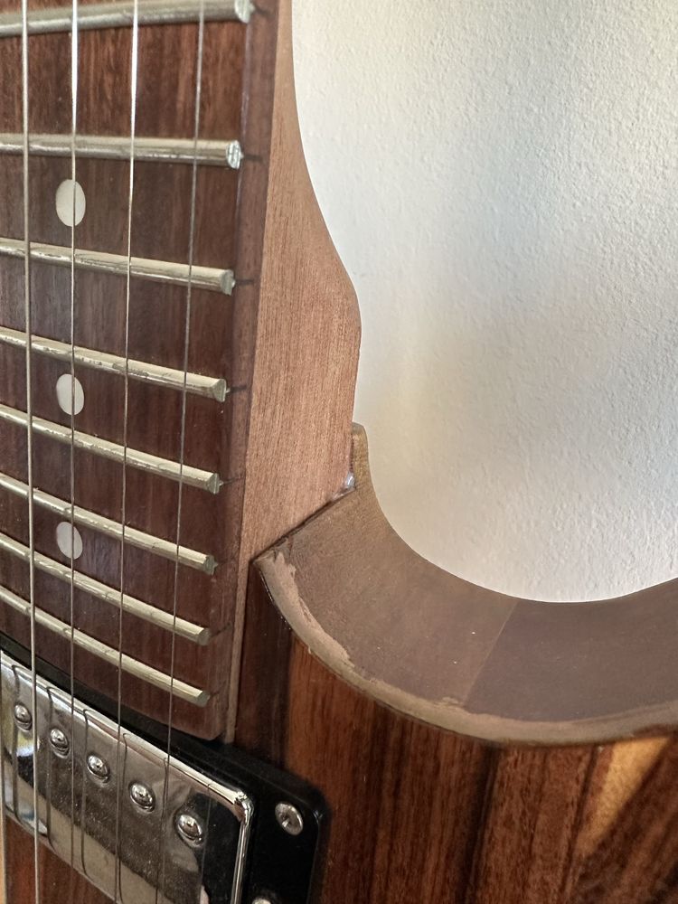 Gitara elektryczna Explorer - kit DIY