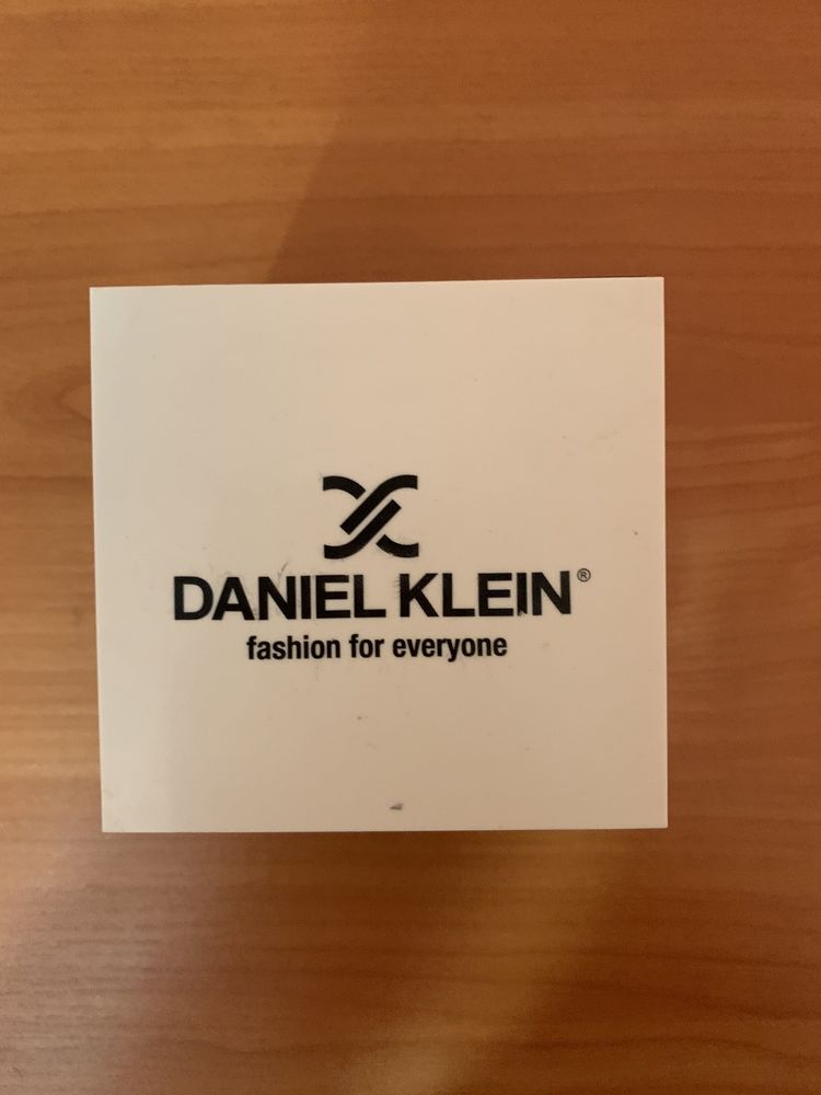 Часы Daniel Klein