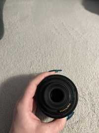 Обʼєктив efs 10-18 mm f/4.5-5.6 IS STM широкоугольний