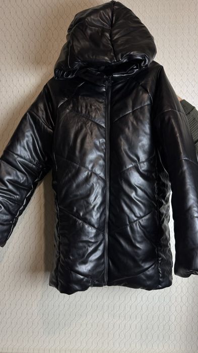 Куртка чорна з екошкіри