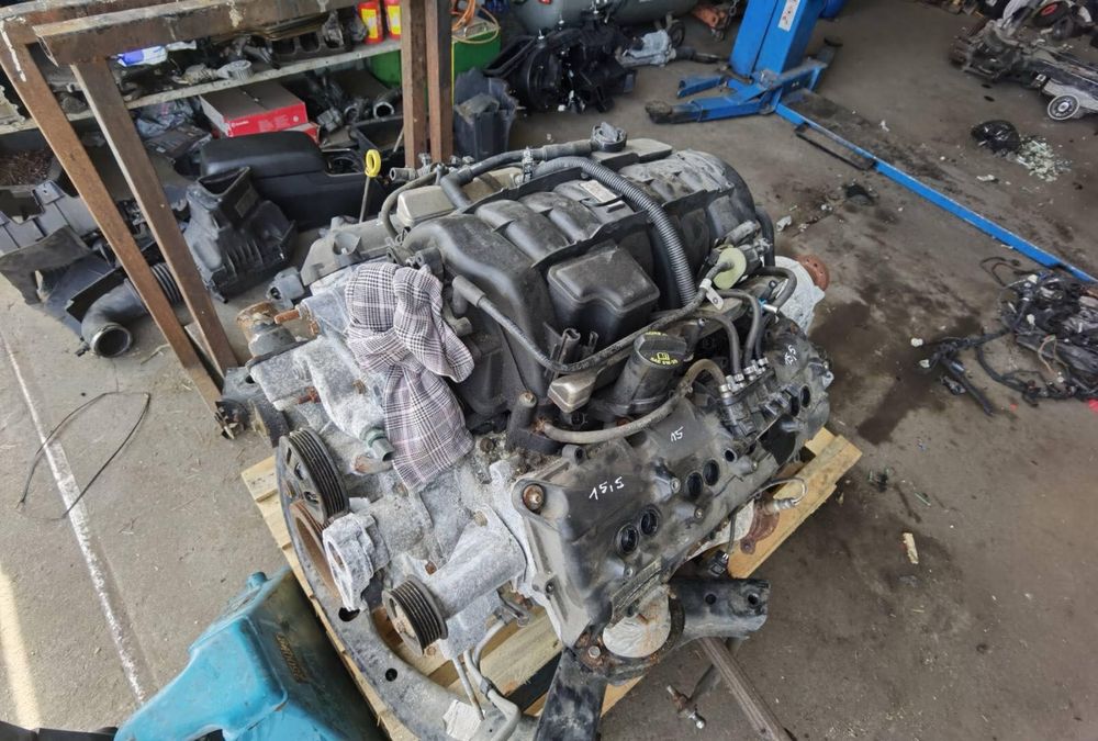 Двигун Chrysler C300 Charger dodge 5.7  P04892457QA пробіг 100тис км