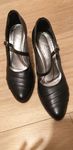 Czarne buty na korku