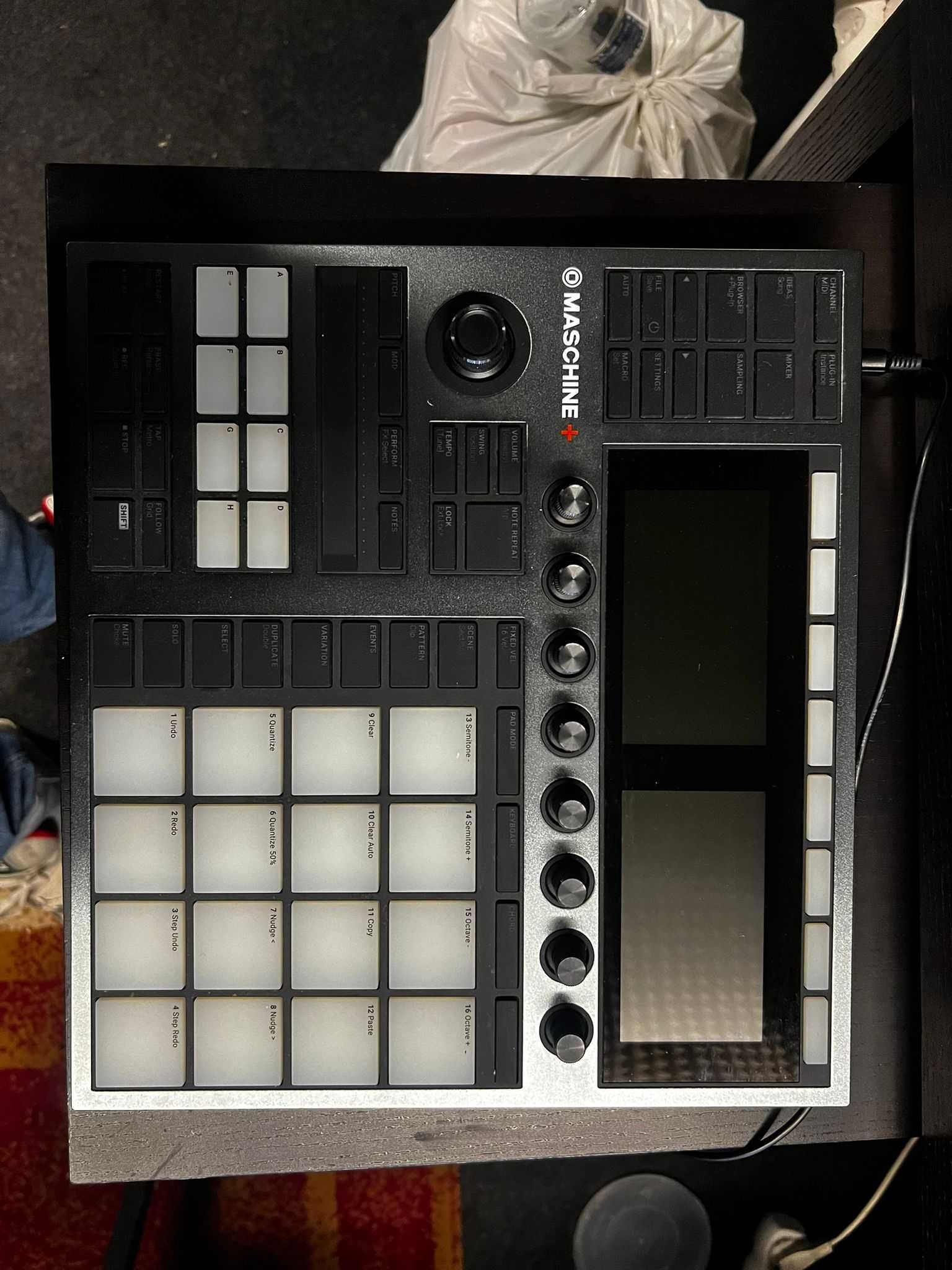 Native Instruments Maschine + Plus , Komplet Select, Pokrowiec