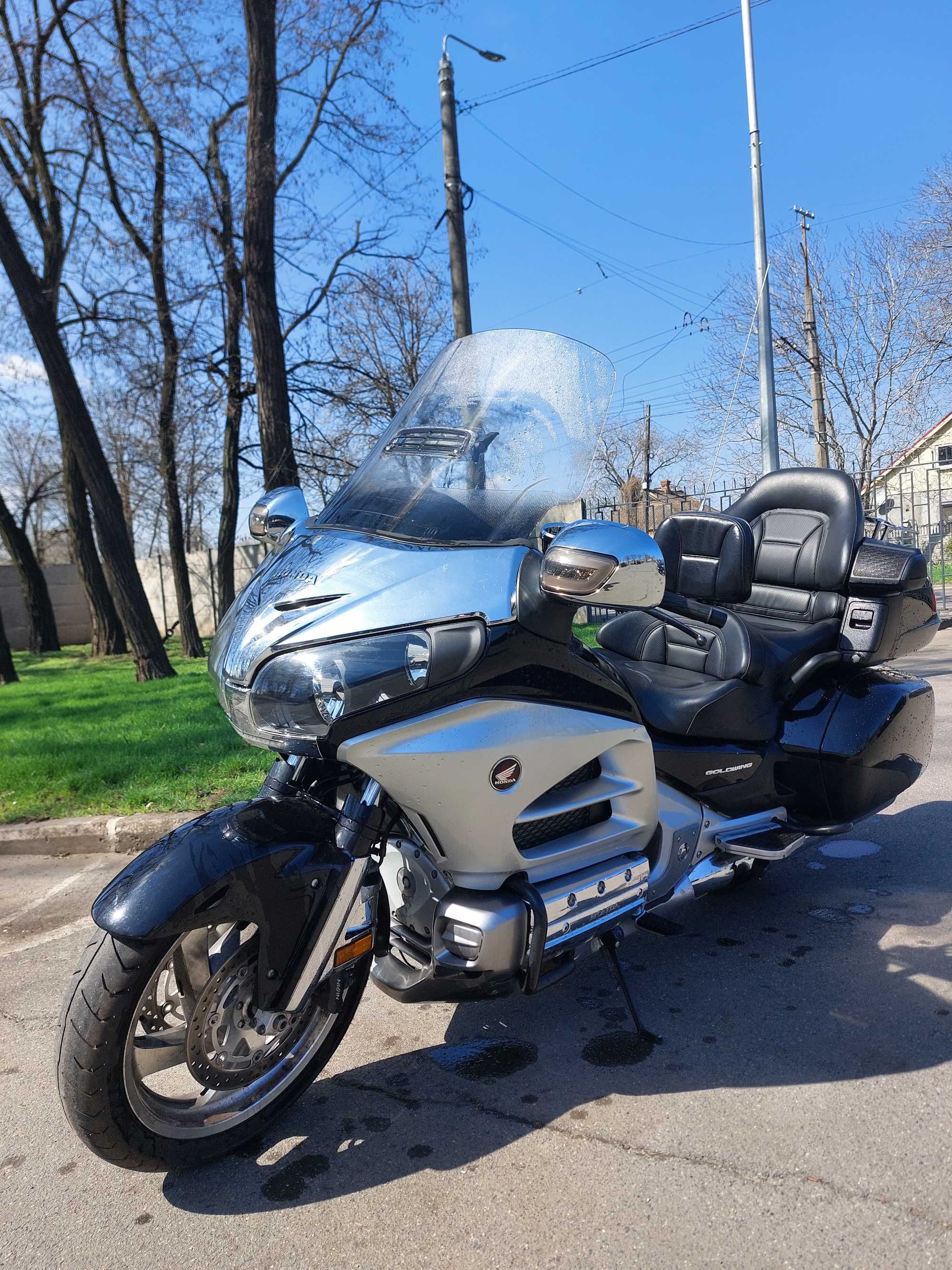 HONDA GL 1800 Продам