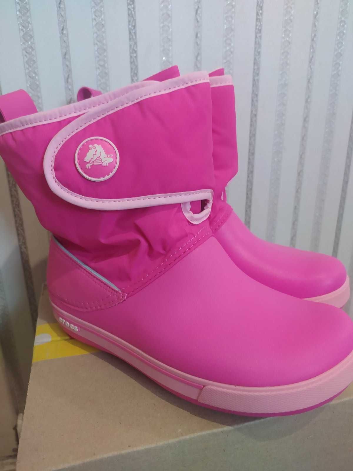 Крокс зимние сапоги детские Crocs Kids LodgePoint Boot розовые