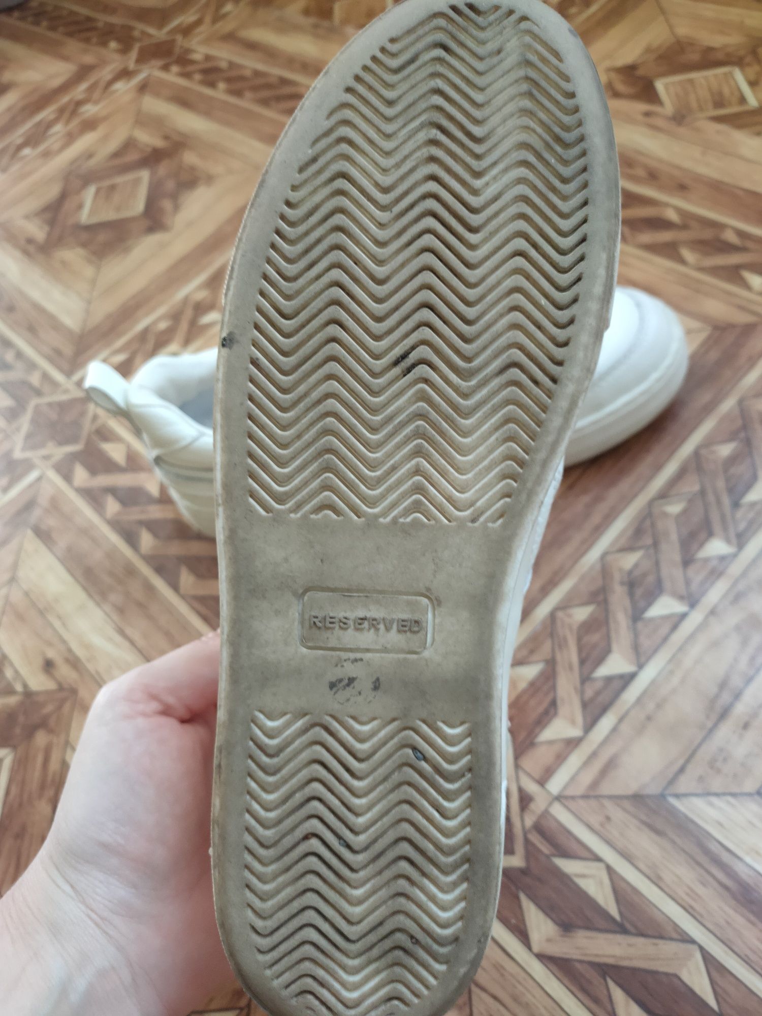 Шкіряні кросівки reserved 39рр 25.5см