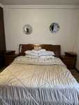 Cama com cabeceiras